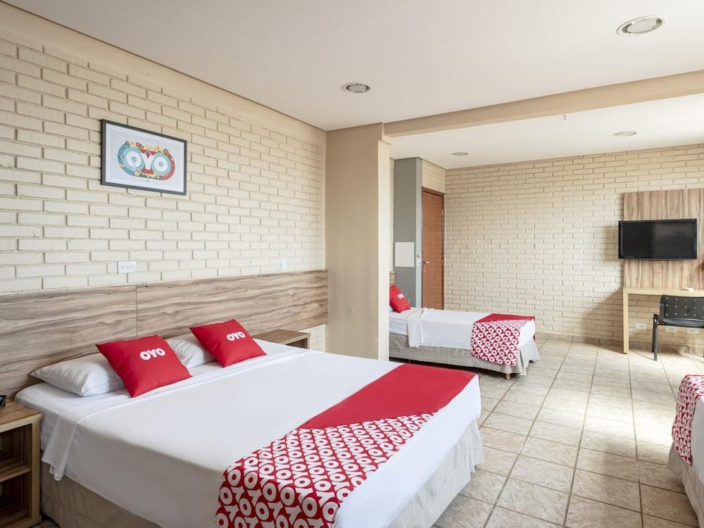 Rede Andrade Goiania Centro Hotel Exterior photo
