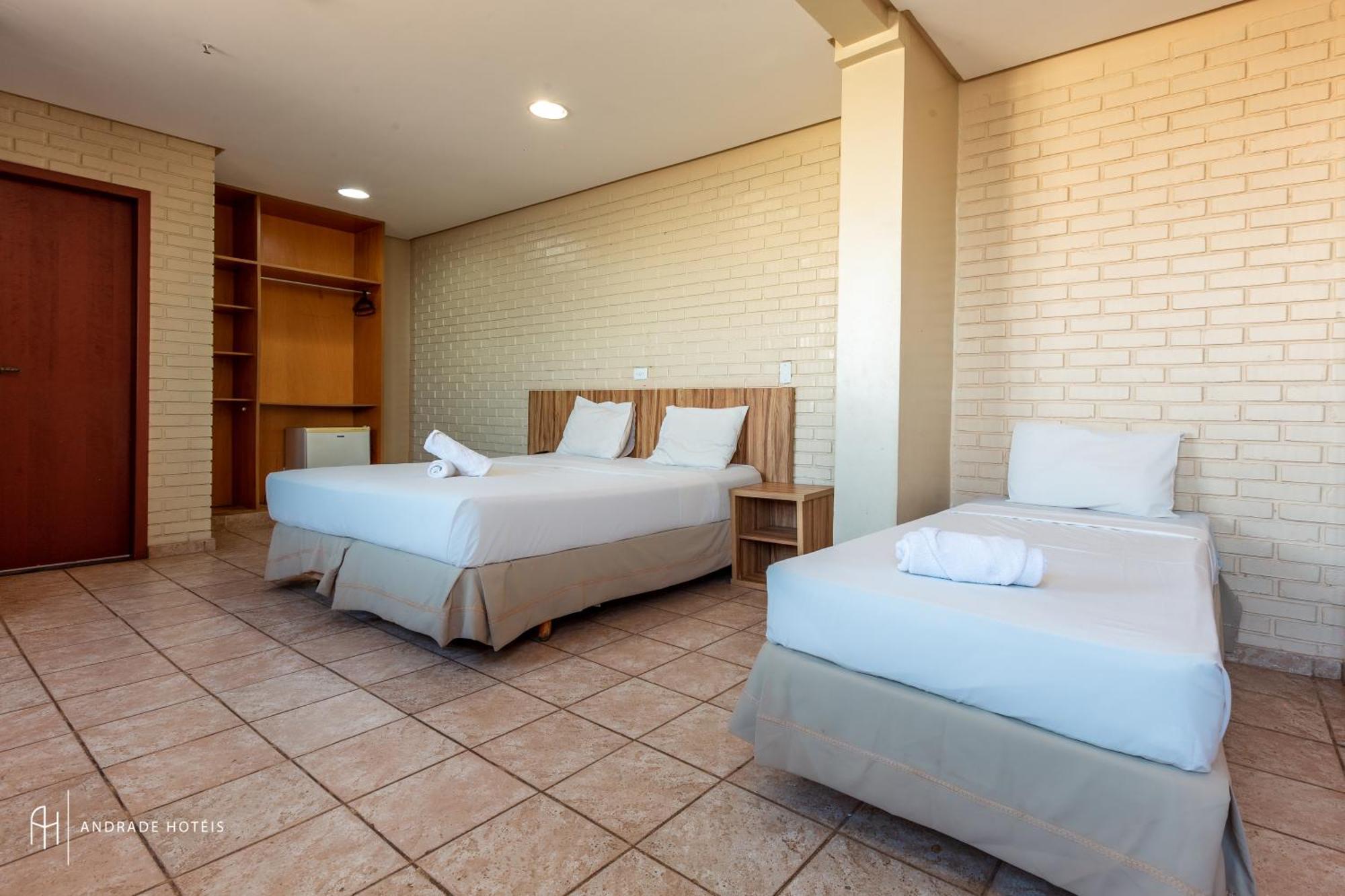 Rede Andrade Goiania Centro Hotel Exterior photo