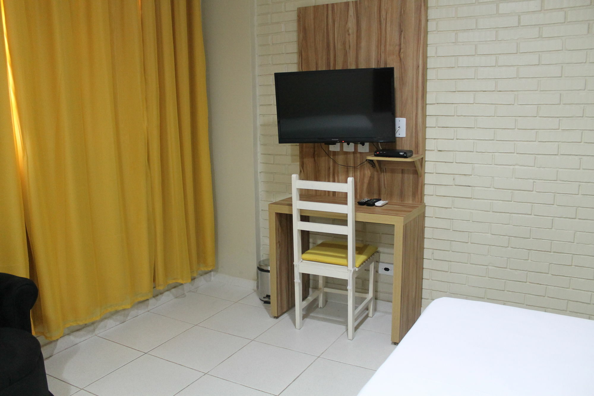 Rede Andrade Goiania Centro Hotel Exterior photo